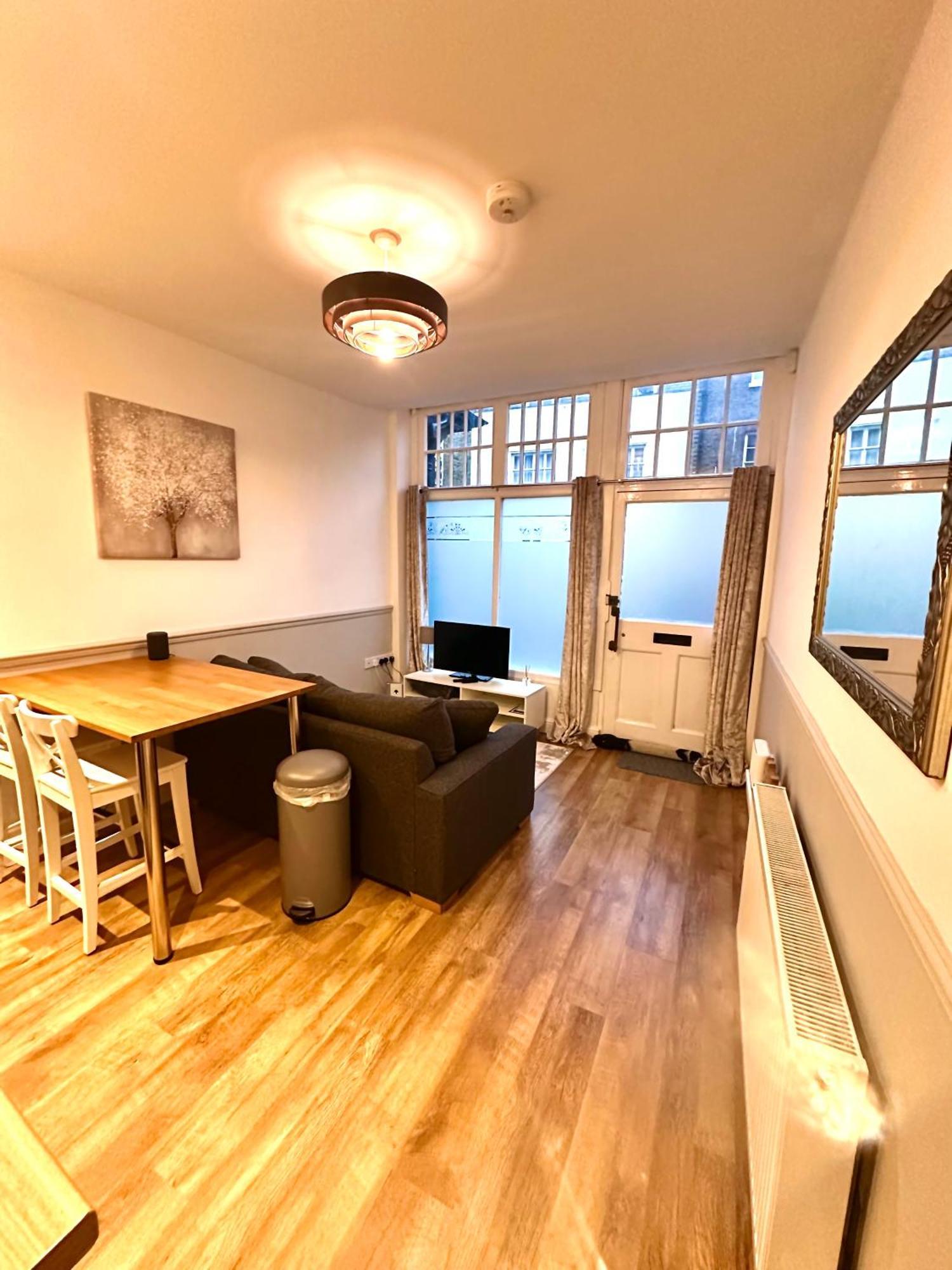 Dorchester Town Centre Entire Apartment Екстер'єр фото